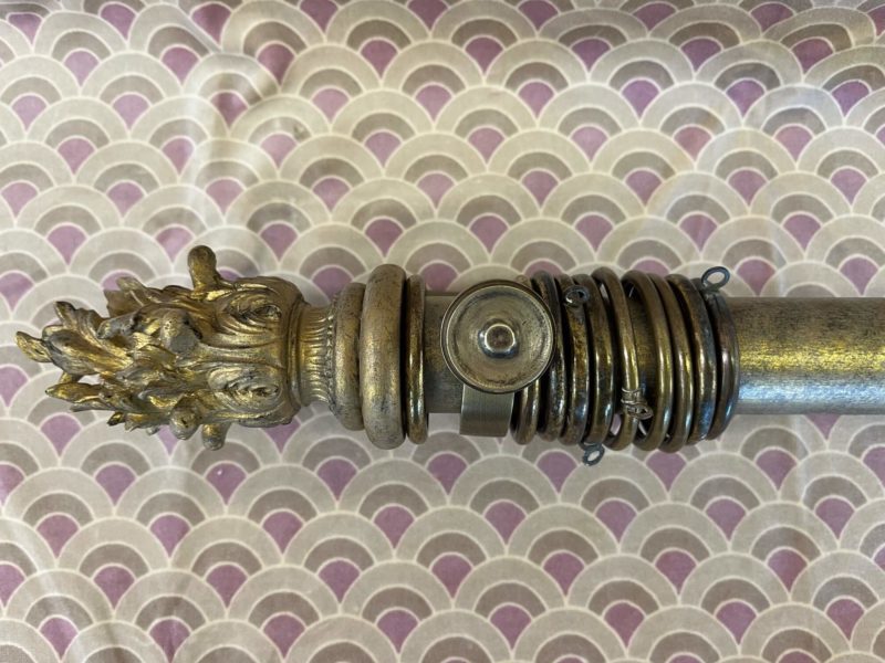 Distressed French Gilt pole with finials, rings and brackets - Image 2