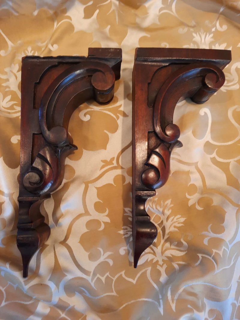 Carved shelf brackets - Image 3